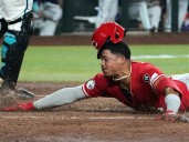 Spencer Steer hits a 3-run homer as the Reds avoid a sweep with a 6