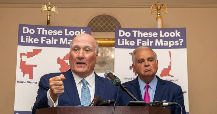 Election lawyers, Obama alumni renew Illinois redistricting reform push