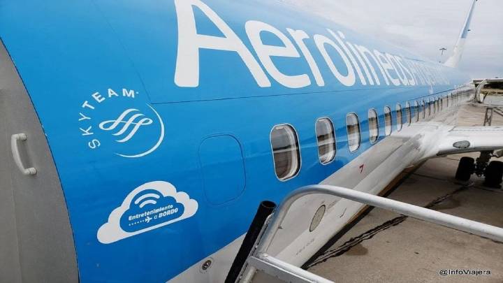 Paro de controladores: Aerolíneas Argentinas cancela y reprograma vuelos Desde la empresa informaron que más de 8.000 pasajeros se verán afectados por 28 cancelaciones y 43 reprogramaciones en vuelos 