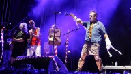 Afortunadamente, no tocaron la canción seria