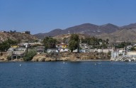Isla de Cedros recibe libros y mochilas para nuevo ciclo escolar