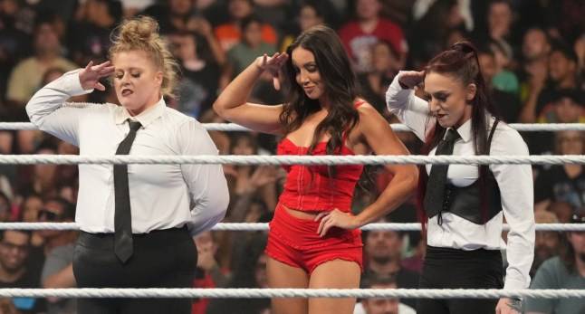WWE SmackDown star pulled from top title match 2 hours before Lyon show