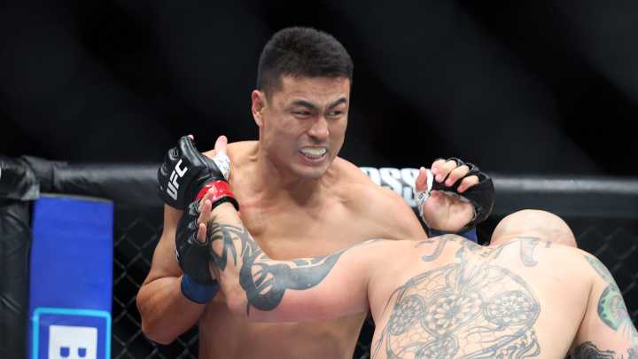 Walker vs. Zhang odds, picks and predictions