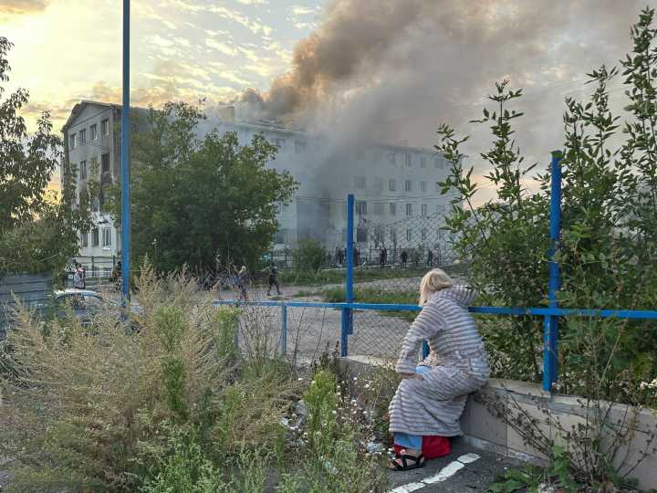 Russian drone strike on Ukraine apartments kills several before Trump