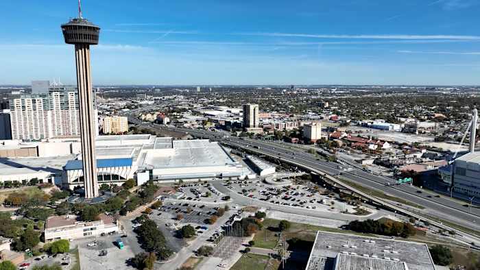 Prominent San Antonio business owners rally for Spurs arena term sheet approval