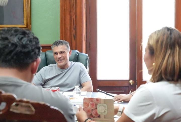 Alcalde Alfonso Sánchez y animalistas acuerdan trabajo en favor del rescate de perros en situación de calle
