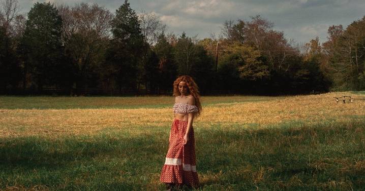 Ashley Monroe Reflects on Unexpected Turns in Her Journey