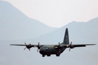 El jefe de la Fuerza Aérea abandona por sorpresa su cargo a mitad de mandato