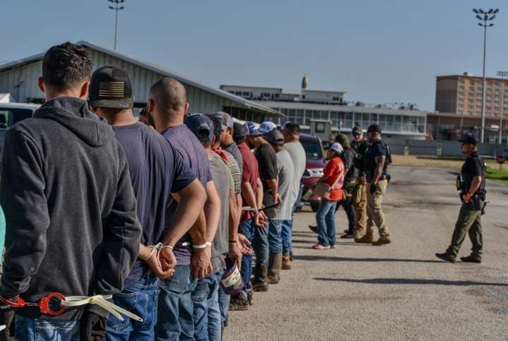 Policías de Colorado comparten ilegalmente información de migrantes en un chat de Signal