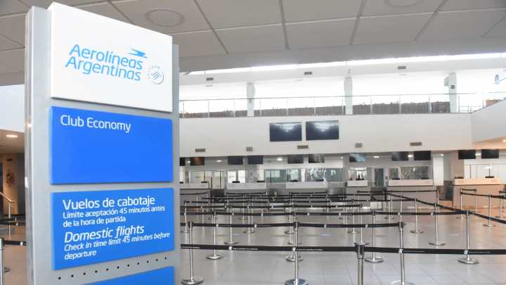 Paro de controladores aéreos: cómo afecta la operación en el aeropuerto de Rosario