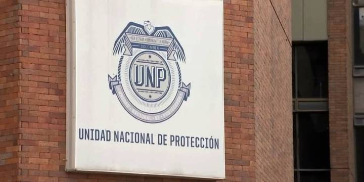 Bastones bendecidos y mulas: el contrato de la UNP que fue hecho a dedo