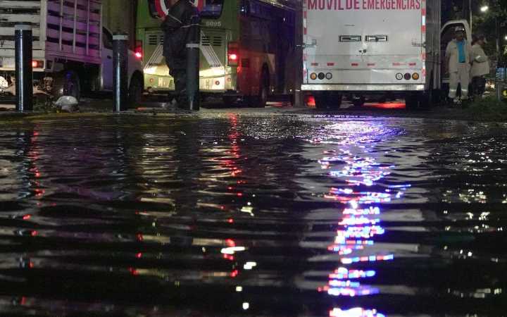 Activan alerta púrpura, la de mayor riesgo, por fuertes lluvias en la CDMX