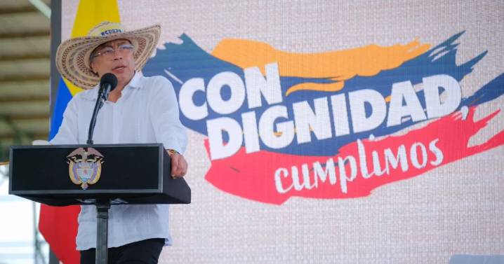 Petro critica a EE. UU. por amenaza de intervención militar y convoca a cancilleres