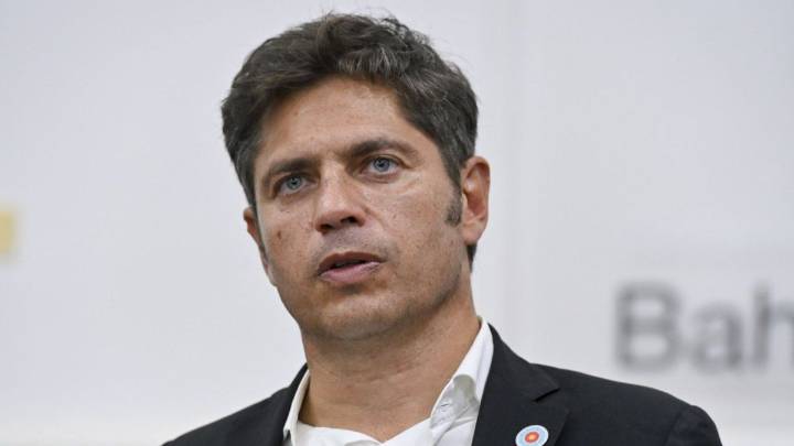 Kicillof apuntó a Conmebol tras la violencia en el estadio de Independiente: "El que suspende o no es..."