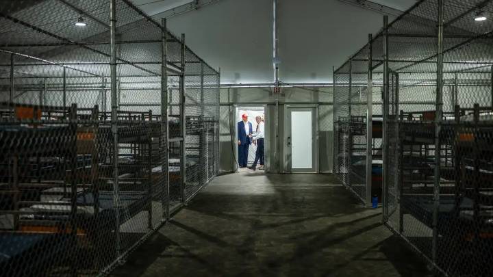 Jueza mantiene su orden de desmantelar el centro migratorio ‘Alligator Alcatraz’