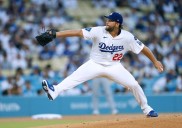 Perfect in August, Clayton Kershaw leads Dodgers past Reds