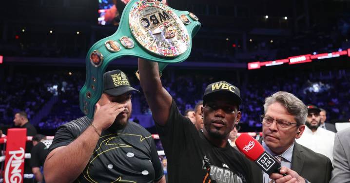Subriel Matías sigue a la espera de que se concrete su próxima pelea ante Dalton Smith