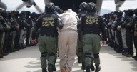 Advierten ‘chantaje infinito’ de Trump para entregar a más narcos mexicanos