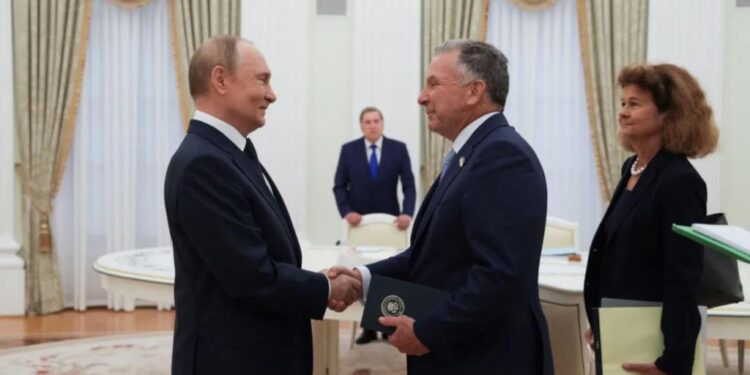 Putin se reúne con el enviado de Trump antes de que expire el ultimátum por Ucrania