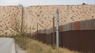 El gobierno de Trump afirma haber arrestado a más de “300 mil migrantes”