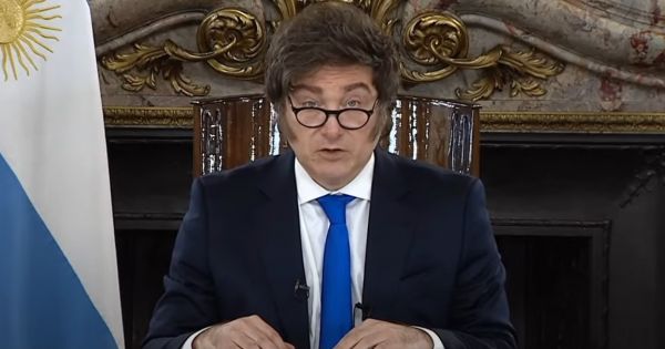 Milei cargó contra Diputados por aprobar leyes que "ponen en riesgo la economía"