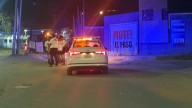 Abandonan auto tras chocar contra rotonda en la colonia Aviación de Torreón