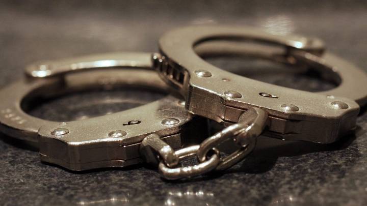 Owner of Flavor Frenzy in Addison recorded minors in bathroom: Police