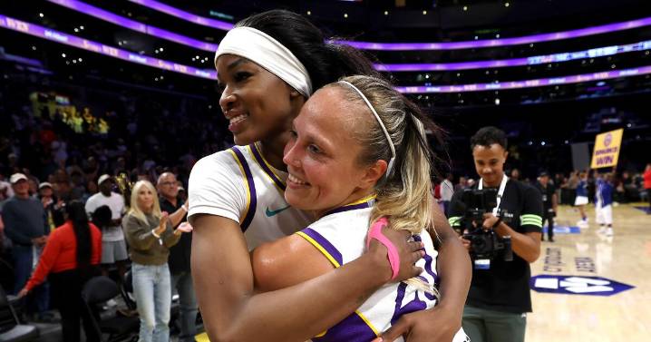 Julie Allemand and Dearica Hamby lead Sparks past Sun for third straight win