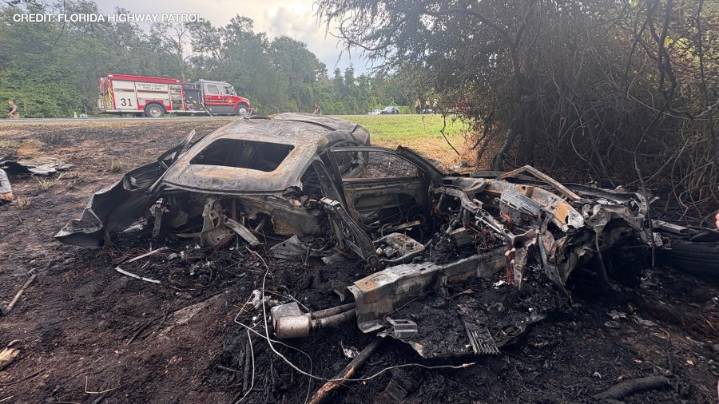 Fiery Florida crash leaves 1 teen dead, 3 injured; 17