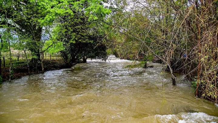 Cierran parajes turísticos en la Huasteca potosina por lluvias