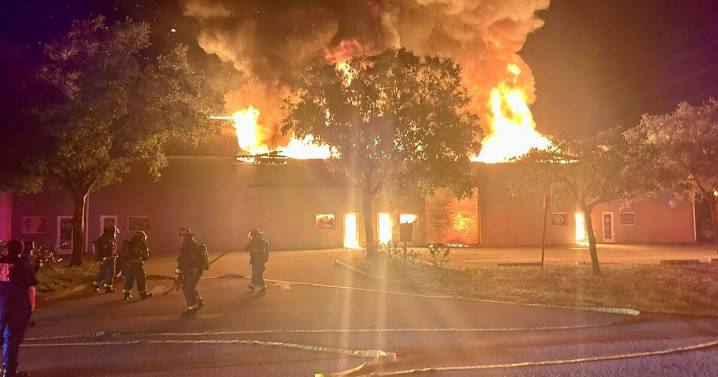 Warehouse catches fire in Port St. Lucie, cause under investigation