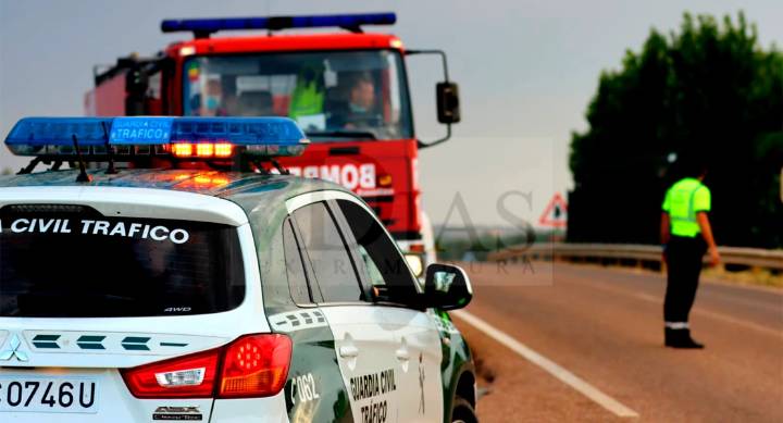 Accidente en Extremadura: un conductor atrapado y trasladado al hospital