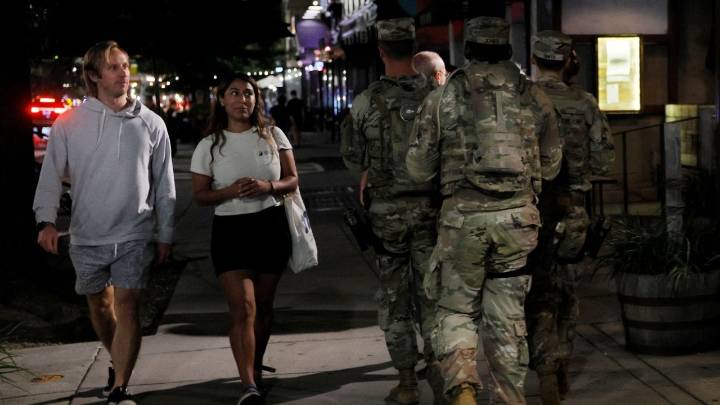 US National Guard Troops in Washington to Begin Carrying Weapons, Officials Say