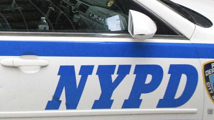 NYPD: Officers shoot, wound armed man in Brooklyn