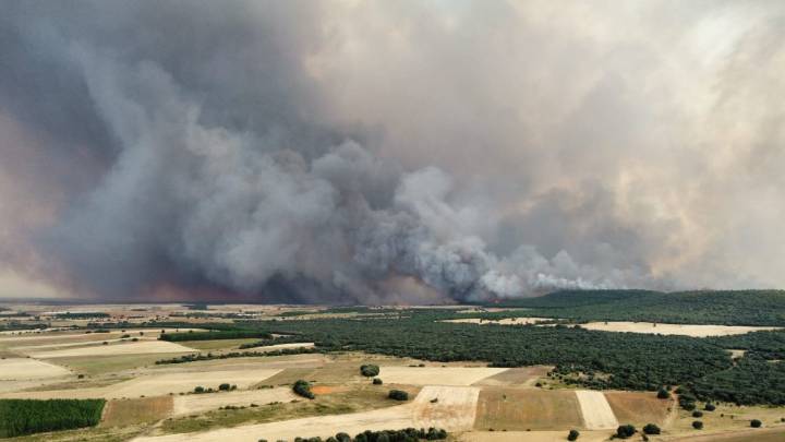 La Bañeza suspende los actos festivos de este martes debido a la gravedad de los incendios