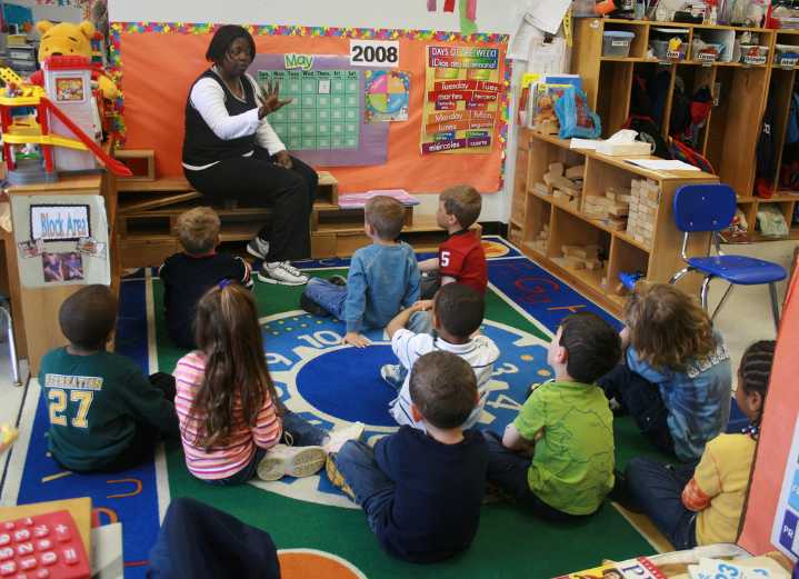 Survey shows Tennessee teachers’ feelings about cell phones, disciplinary measures and school culture