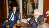 Senador republicano Bernie Moreno visitó a Miguel Uribe Londoño, padre de Miguel Uribe; este fue su mensaje