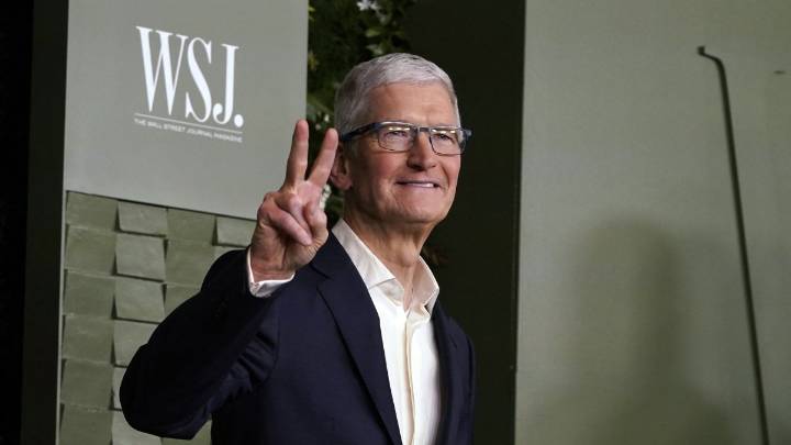 Apple anuncia junto a Trump una nueva inversión de $100 mil millones en EEUU