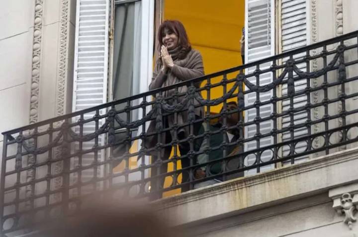 Cristina Kirchner: "Hay jubilados que parten en tres pedacitos las pastillas"