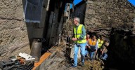 Rueda recorre los destrozos del fuego en A Caridade, Monterrei