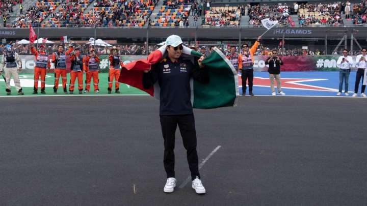 El Contundente Mensaje de ‘Checo’ Pérez por su Regreso a F1 con Cadillac: “No Vuelvo Solo”