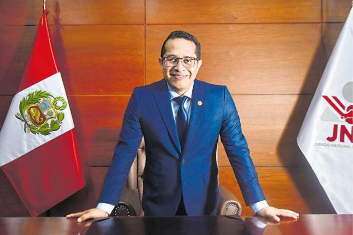 Roberto Burneo: ‘‘Nos encontramos con un JNE que debía recuperar la confianza’’