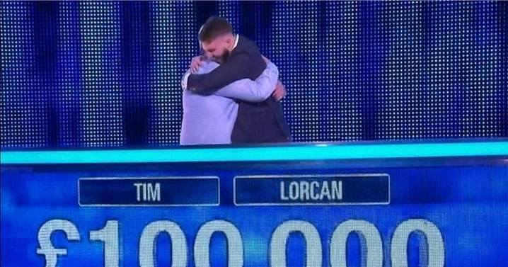 The Chase star pays tribute to 'hero' player who died after winning £100k jackpot