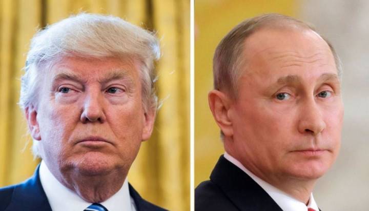 Trump y Putin comienzan su reunión acompañados de sus delegaciones a puerta cerrada