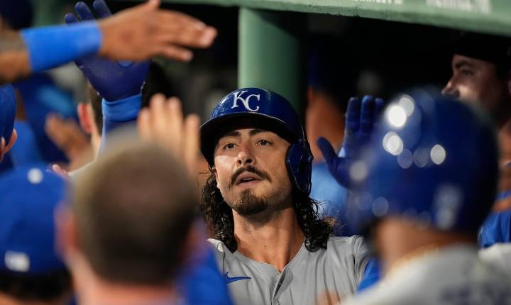 Los Royals rompen racha de siete victorias de Boston con jonrón de Jonathan India