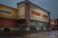 This $10 Hobby Lobby Candle Is the Perfect Dupe for Anthropologie’s Iconic Scent