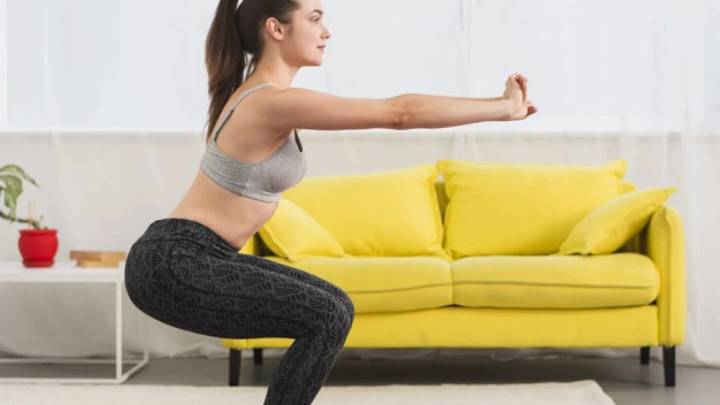 La rutina de ejercicios para tener unos glúteos "poderosos", sin tener que salir de casa ni gastar en un gym
