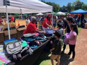 Exámenes, útiles escolares, comida y reparaciones en Charlotte: todo gratis
