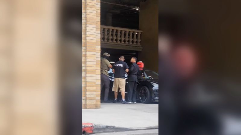 El ICE detiene a tiktoker colombiana durante transmisión en vivo