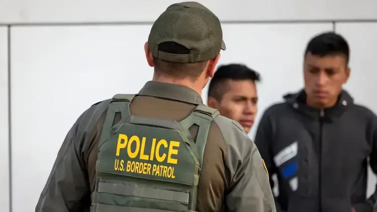 Patrulla Fronteriza detiene a migrantes en operativo inusual en Arizona